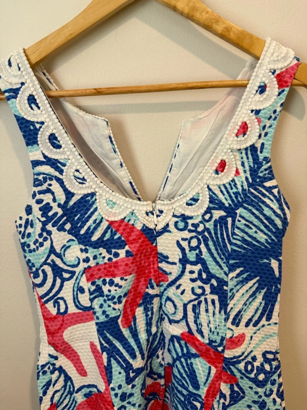 Lilly Pulitzer Janice Sleeveless Shift Dress
She She Shells Starfish Size 4 blue - Picture 9 of 16